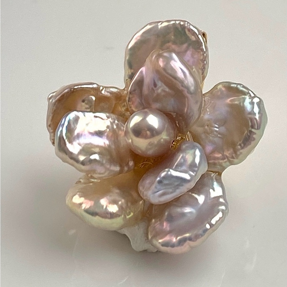 P236-Premium Handmade Metallic Powder Pink Petal Pearl Flower Detachable Pendant